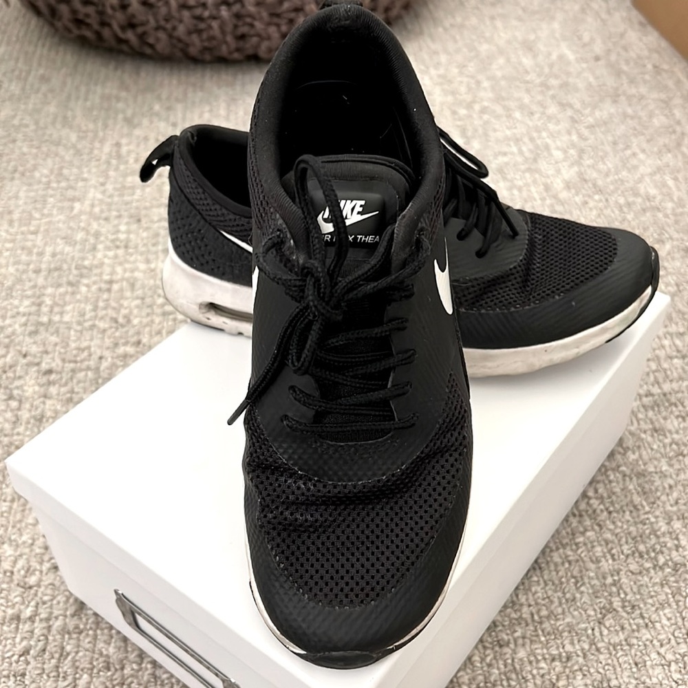 Nike Air Max Thea size 6